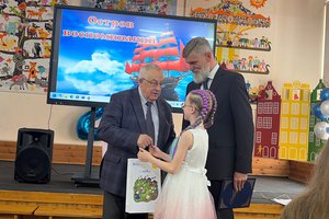 Руководство «Балтийского объединения» поздравило Детскую деревню SOS Пушкин с очередным днем рождения